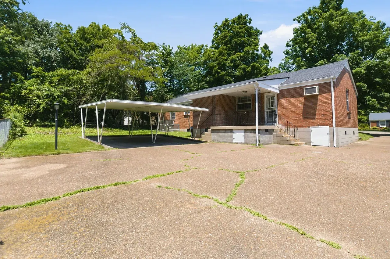 3 bed, 1462 sqft, $2,700 — Photo 3