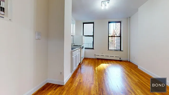 Rented by Bond New York | media 6