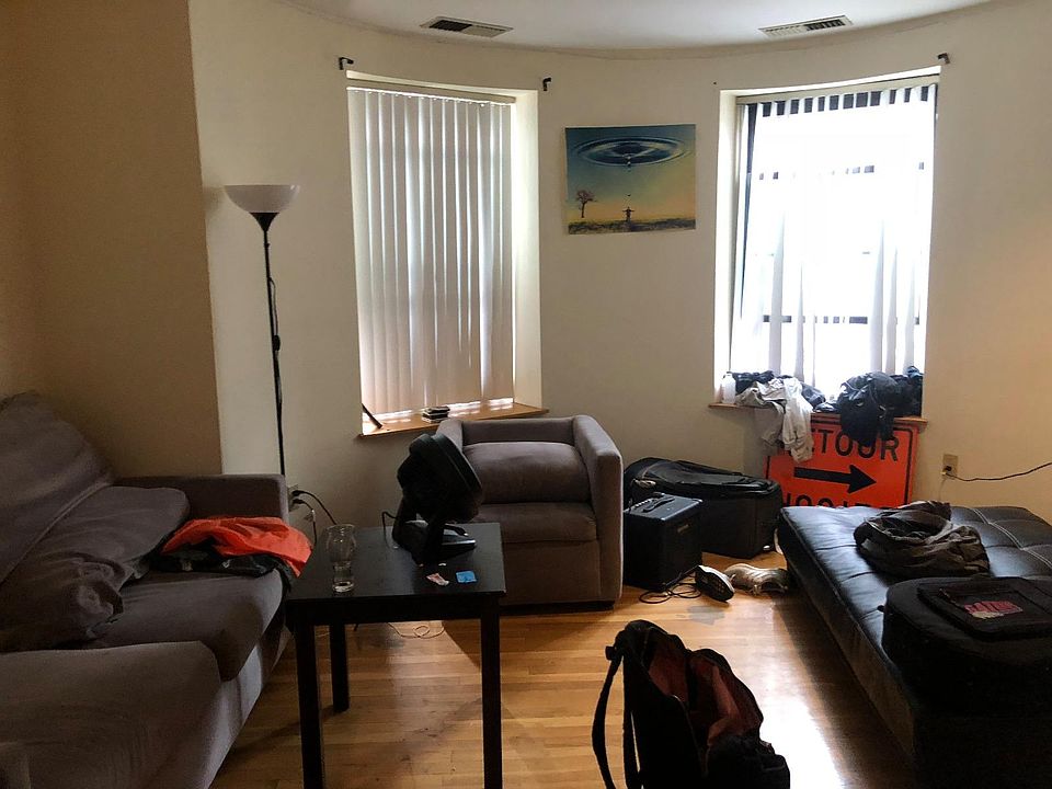 2nd image of 95 Gainsborough St #103AA