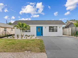 717 95th Ave N #1, Naples, FL 34108
