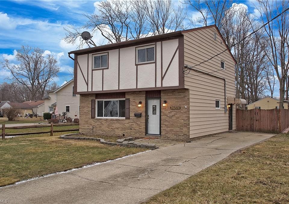 1st image of 34206 Victor Dr