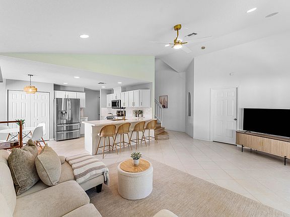 4th image of 4245 Bluff Harbor Way