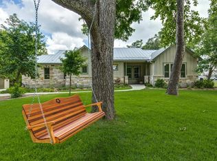 629 W San Antonio Ave, Boerne, TX 78006