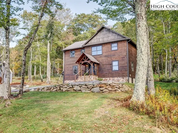 428 Cloud Springs Drive, Sugar Mountain, NC 28604