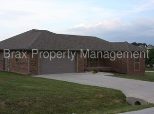 2602 S 14th Ave, Ozark, MO 65721