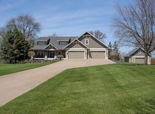 25152 Firefly Ave, Wyoming, MN 55092