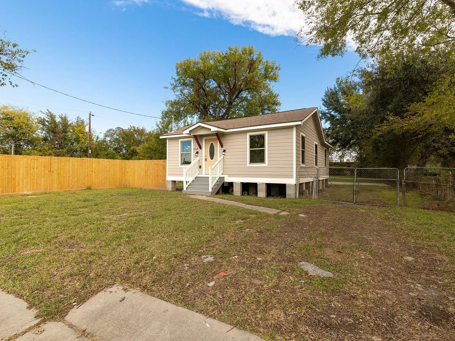 3 bed, 2.0 bath, 988 sqft, $1,600 — Photo 3