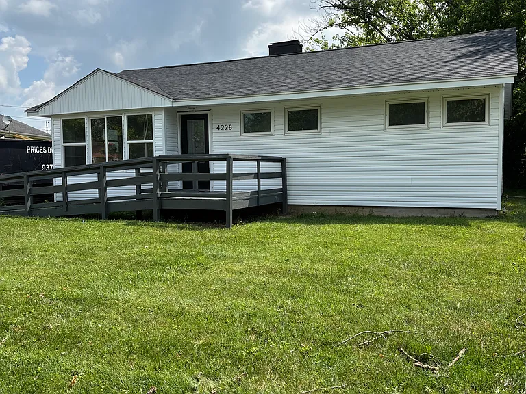 4228 Thompson Dr — Photo 1