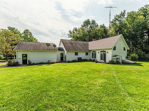 4th image of 5556 Blacksnake Hill Rd NE