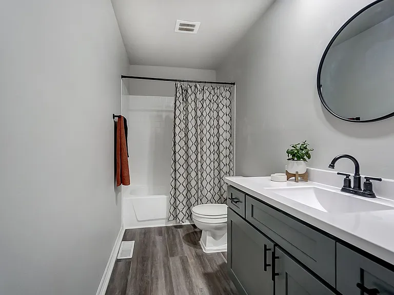 Fairview Court Apartments — Photo 11