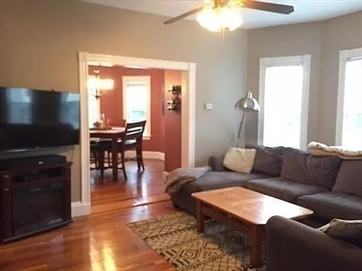 76 Bartlett St #1 — Photo 3