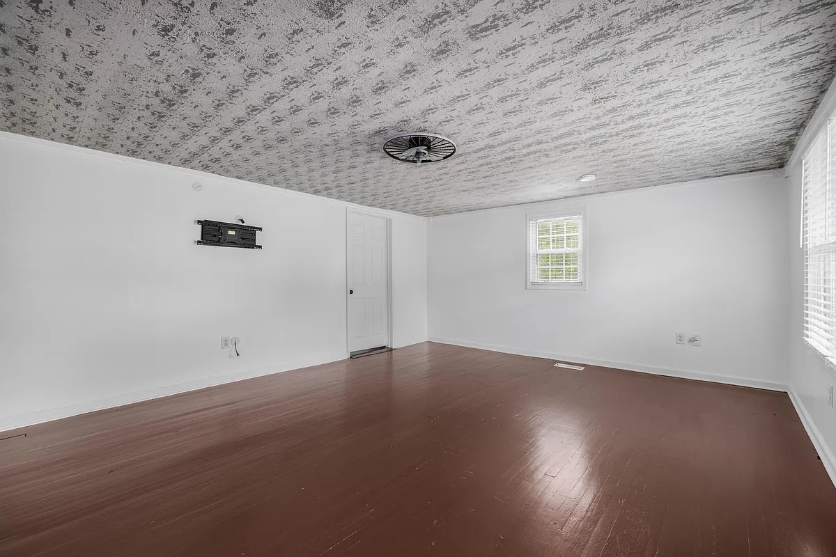 Building Photo - 207 Morelock Dr