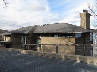 28851 E River Rd, Perrysburg, OH 43551