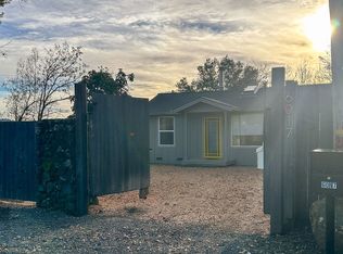 6017 Red Winery Rd, Geyserville, CA 95441