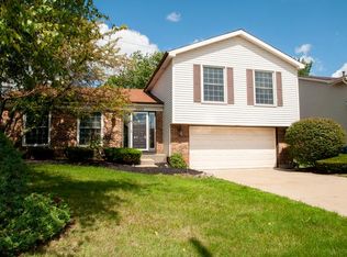 1422 W Bridle Ter, Addison, IL 60101