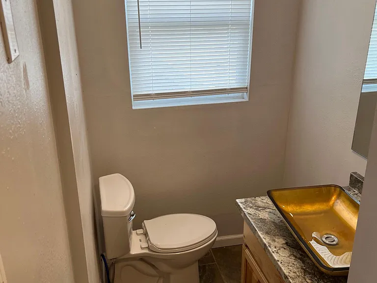1202 W Sinto Ave #B — Photo 9