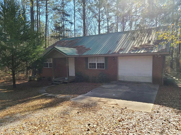 300 Lee Road 26 — Photo 2