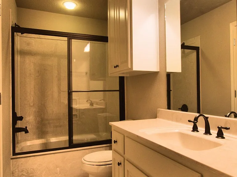 208 N Bryan Ave #26 — Photo 5