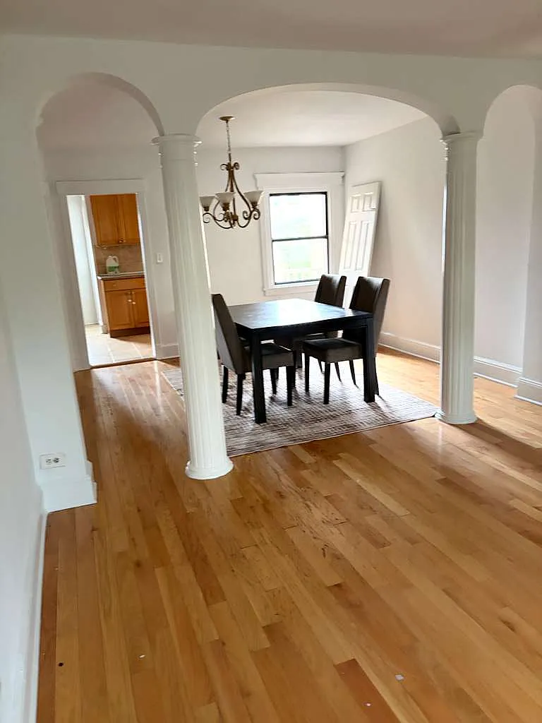 3 bed, 1.5 bath, 2095 sqft, $2,700 — Photo 3