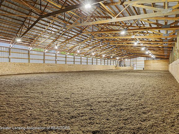 4th image of 610 Grovenburg Rd