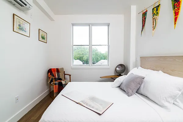 Rented by Nooklyn NYC LLC | media 44