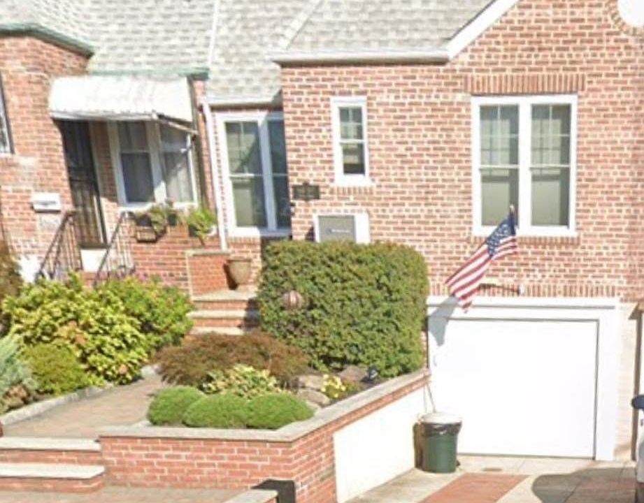 6807 60th Rd, Maspeth, NY 11378 MLS 3446381 Zillow