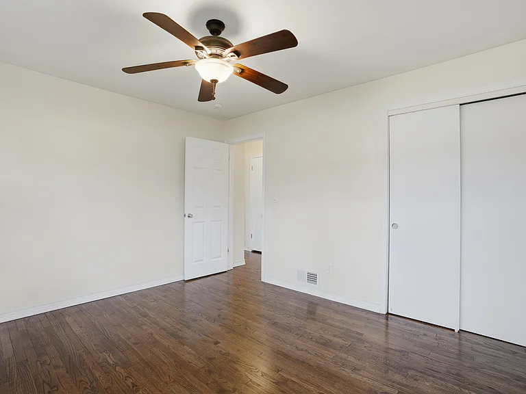 831 Loyola Dr — Photo 11