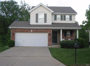 121 Roxbury Dr, O'Fallon, MO 63366