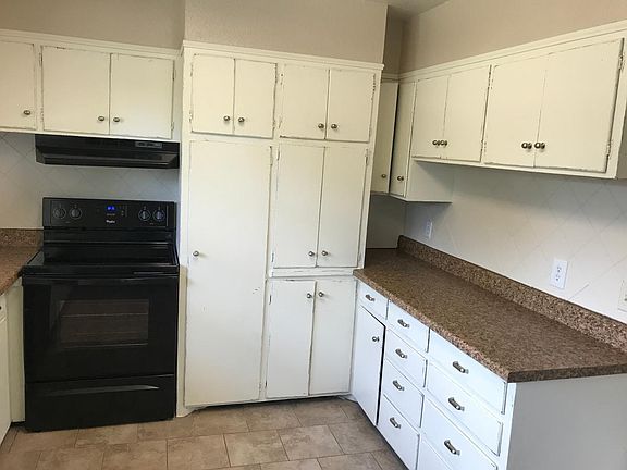 4th image of 2621 Cooper Dr