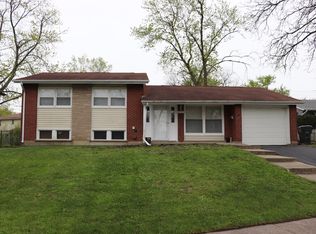 2707 Knollwood Pl, Hazel Crest, IL 60429