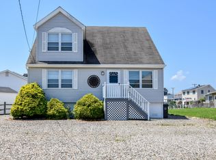 1084 Walter Blvd, Manahawkin, NJ 08050