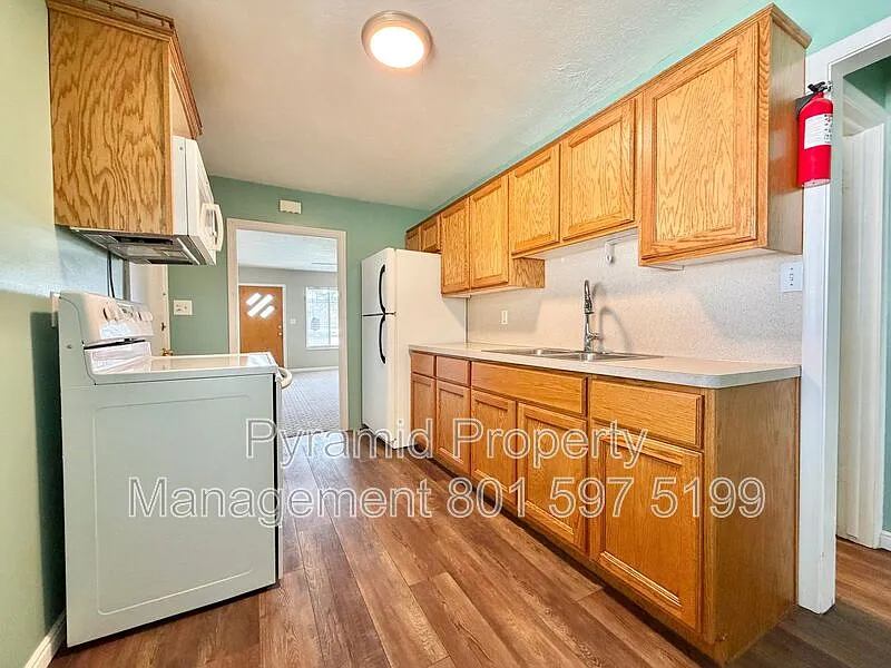 1 bed, 1.0 bath, 800 sqft, $900 — Photo 4
