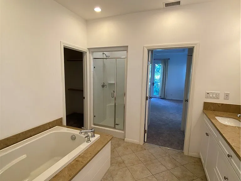 72 Gardenhouse Way — Photo 21