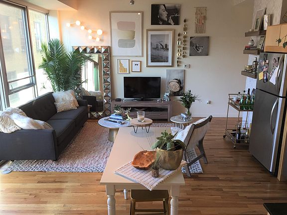 Open floorplan - Living room