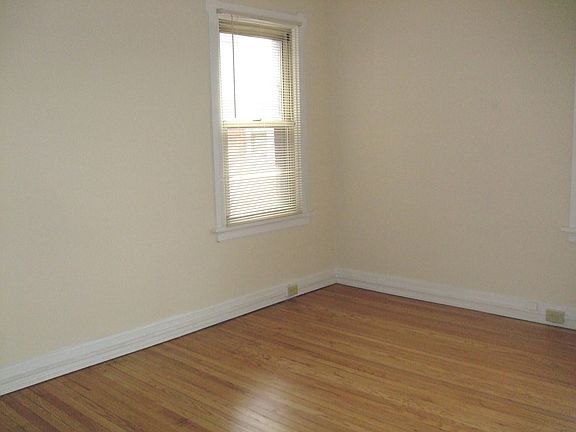3rd image of 420 Ludlow Ave APT 14