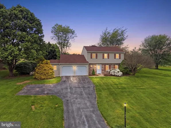 101 Misty Ln, Reading, PA 19606