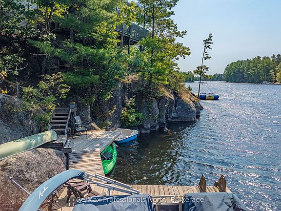 3rd image of 1118 Tomingas Rd