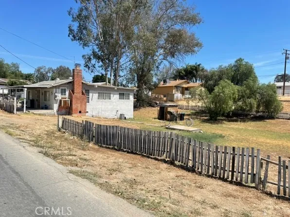 23823 Cypress Pl, Canyon Lake, CA 92587