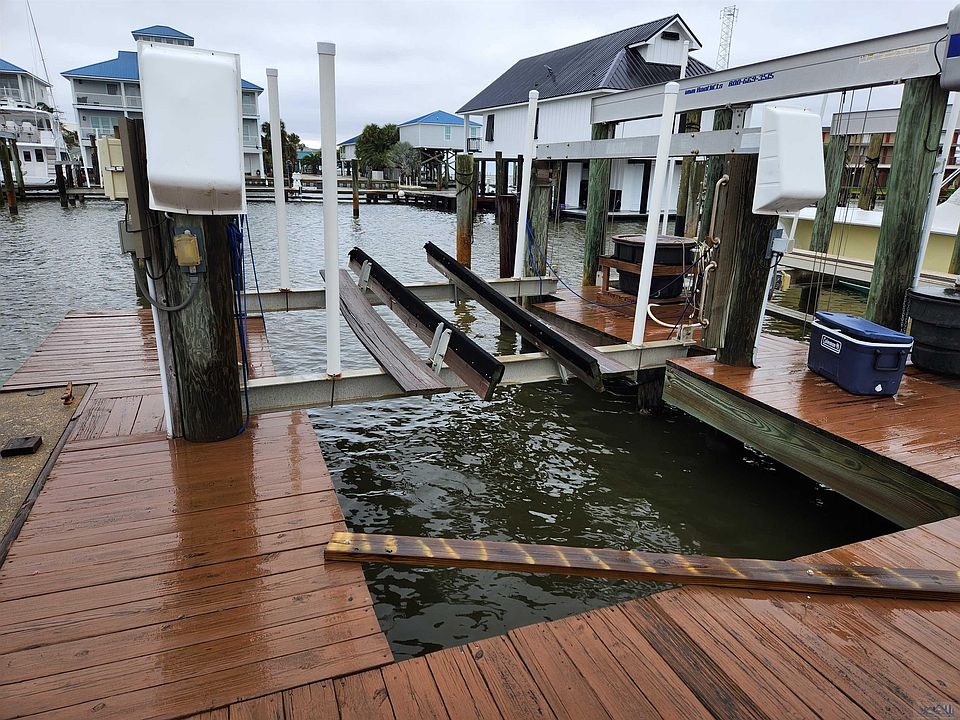 2nd image of Pirates Cove Marina Unit 32