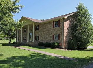 2803 Heights Circle Dr, Greenbrier, TN 37073