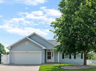 5903 S 160th St, Omaha, NE 68135