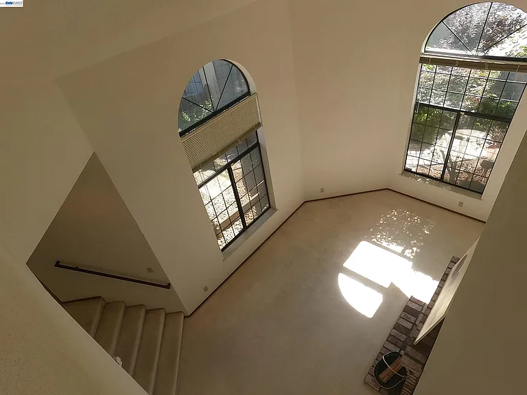 19179 Alpha Ct — Photo 6