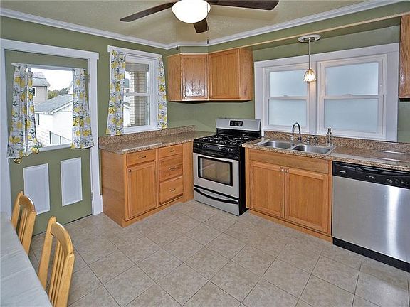 2nd image of 506 Derry St