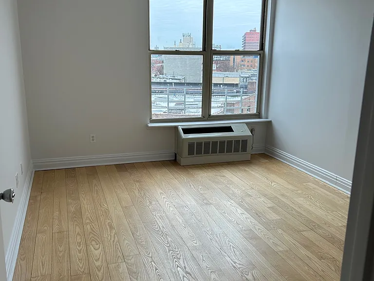 647 Washington Ave #7A — Photo 10