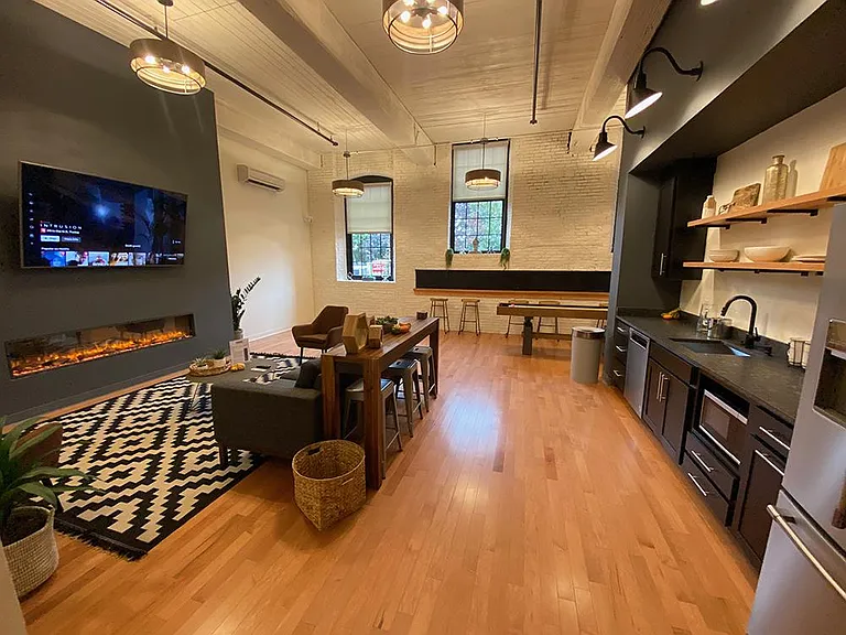 Lincoln Lofts — Photo 12