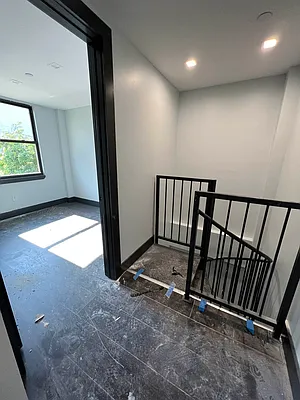 Rented by Delmark Realty LLC | media 44