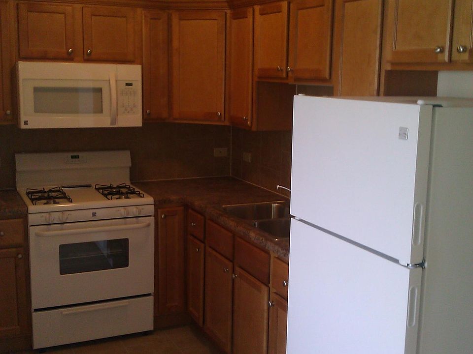 1st image of 6633 N Sheridan Rd APT 412