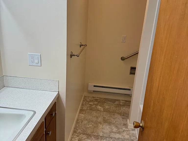 503 Avenue A #6 — Photo 12