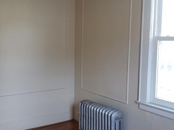 4th image of 165 Isabella Ave #2R