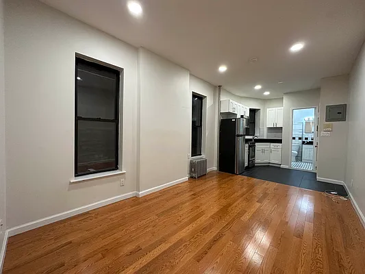 Rented by Oxford Property Group | media 12